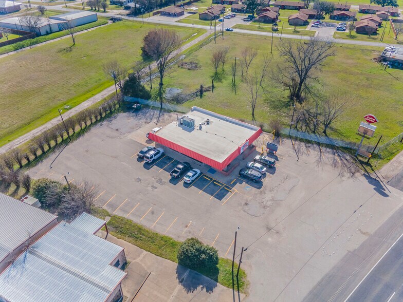 More Photos Of 200 State Highway 31, Trinidad Fast Food For Sale