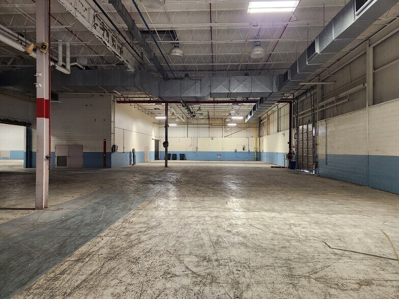 More Photos Of 400 Industrial Park Rd, Farmville Manufacturing For Sale