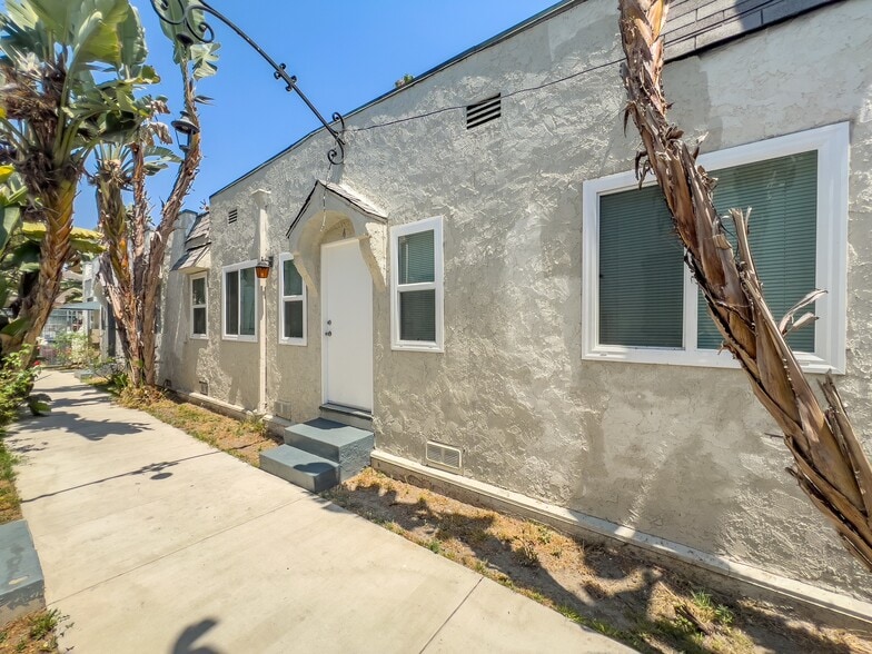 More Photos Of 526-534 W 47th St, Los Angeles Apartments For Sale
