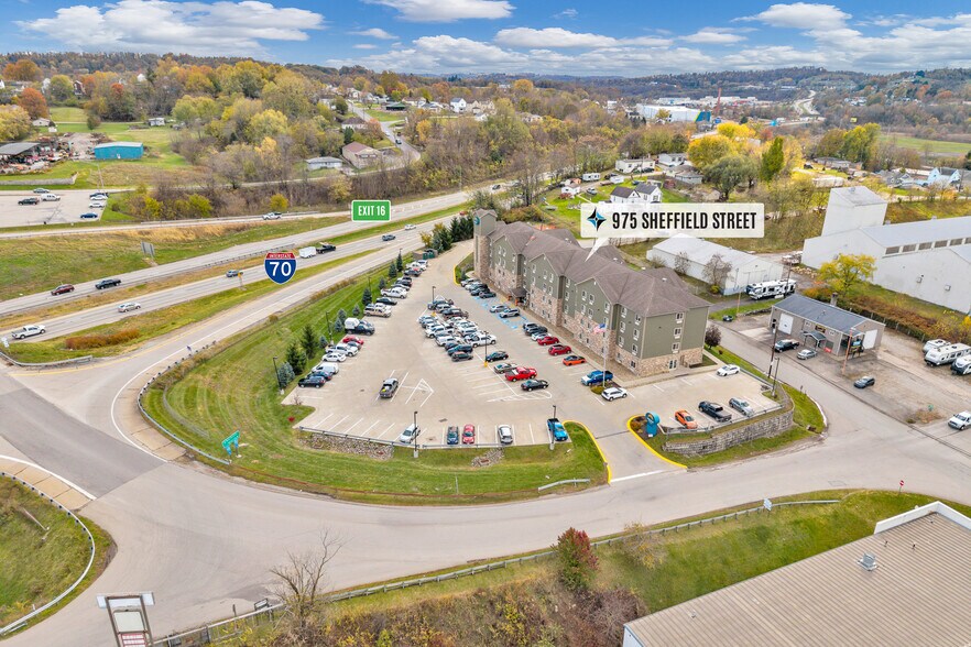 More Photos Of 975 Sheffield St, Washington Hotel For Sale