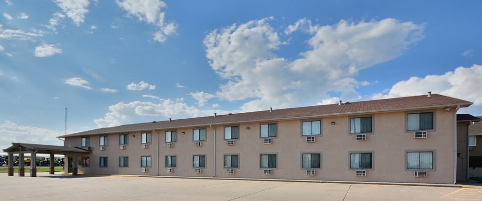More Photos Of 2100 Fay St, Burlington Hotel For Sale