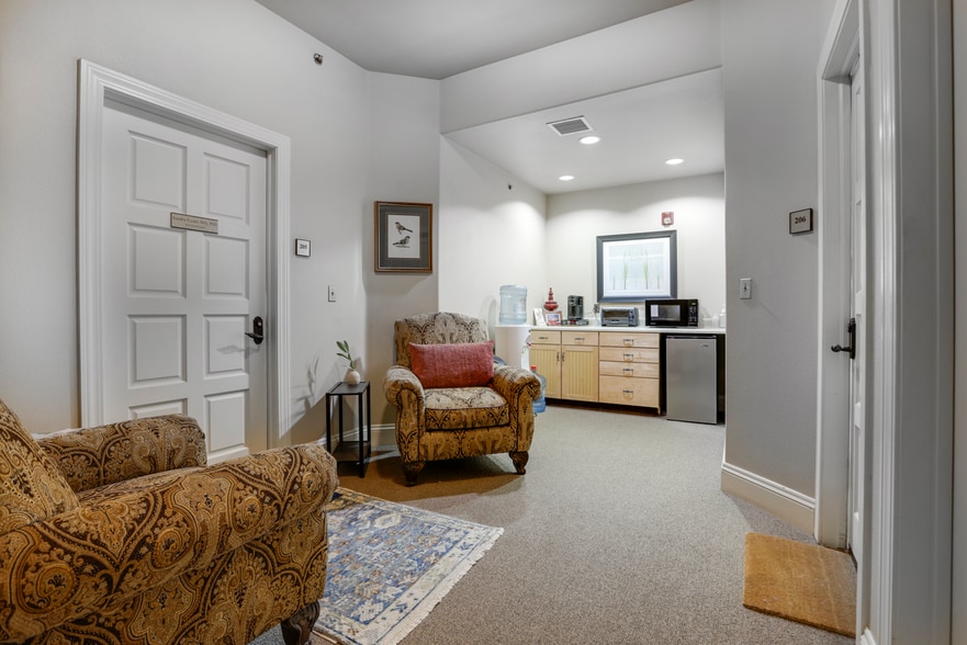 More Photos Of 750 E 9th Ave, Denver Medical For Sale