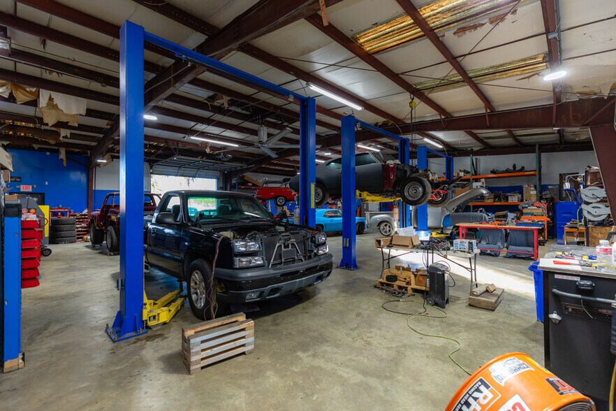 More Photos Of 1224 Dean Forest Rd, Savannah Warehouse For Lease