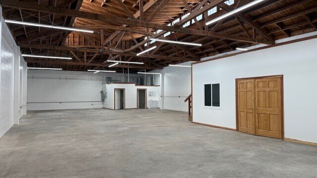 More Photos Of 4903 Exposition Blvd, Los Angeles Warehouse For Lease