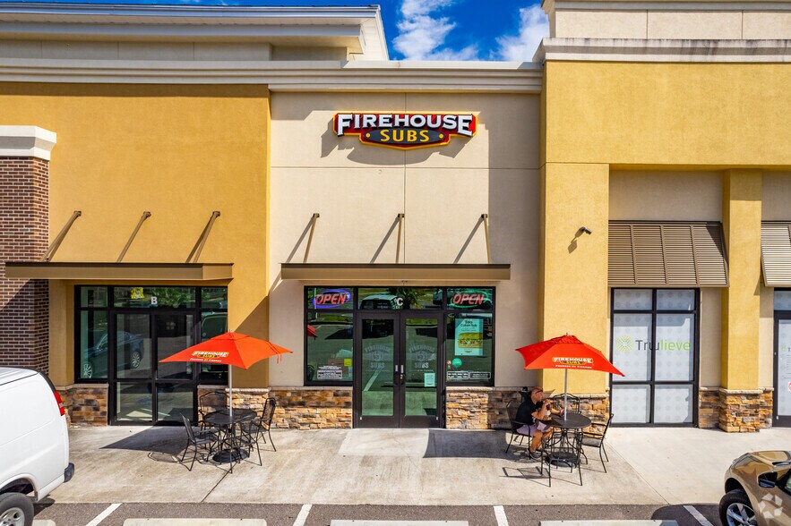 More Photos Of 40545 US Highway 19 N, Tarpon Springs Storefront For Lease