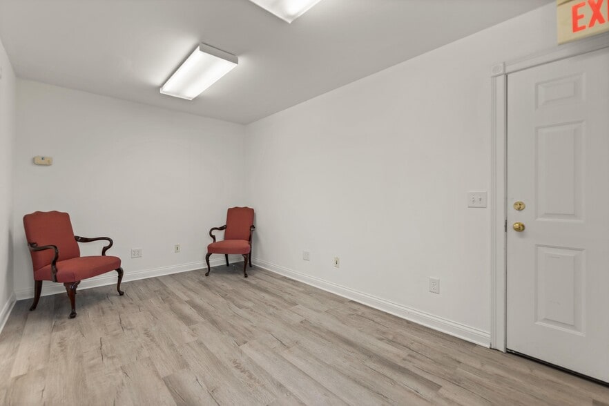 More Photos Of 103 Wind Haven Dr, Nicholasville Office For Lease