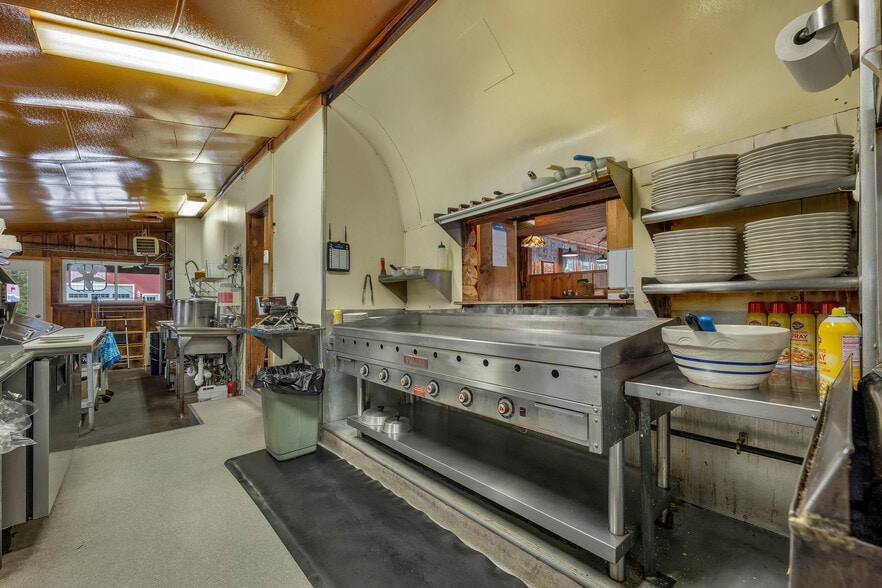 More Photos Of 1955 Presidential Hwy, Jefferson Restaurant For Sale