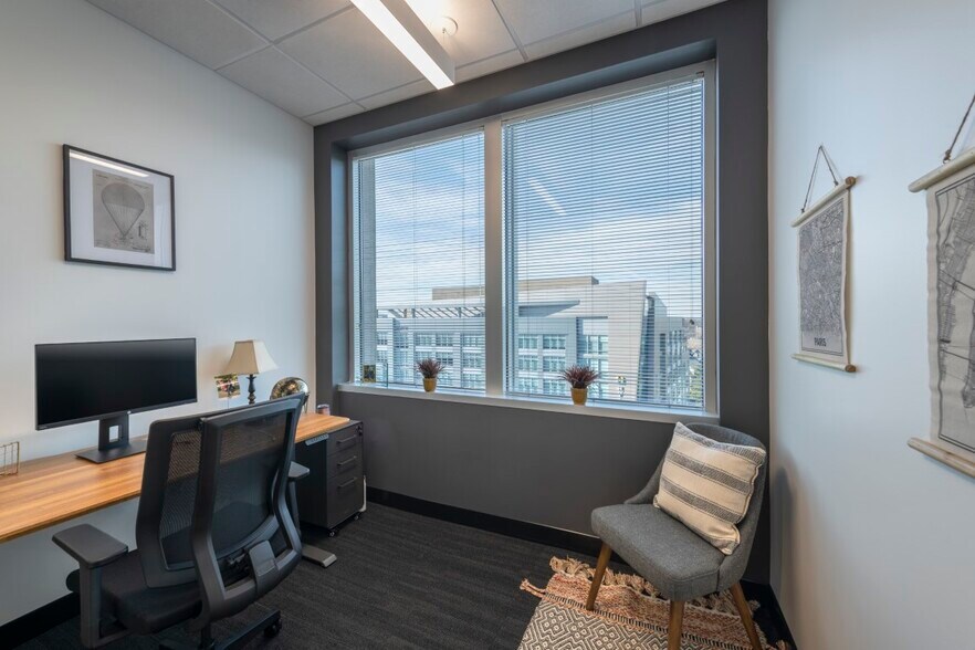 More Photos Of 2300 Wilson Blvd, Arlington Coworking Space