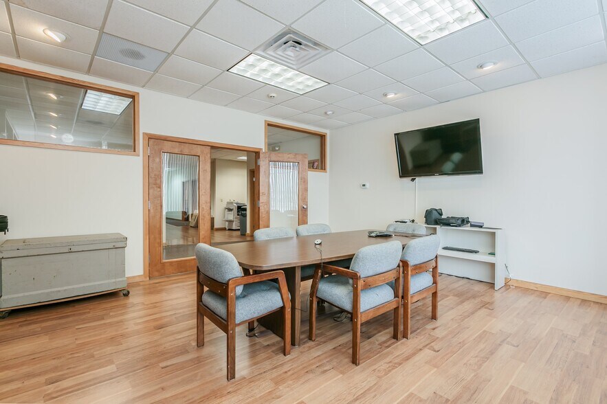 More Photos Of 300 Buell Rd, Rochester Loft Creative Space For Sale