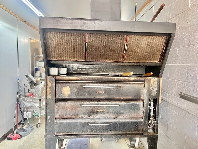 More Photos Of 156 S Main St, Monticello Restaurant For Sale