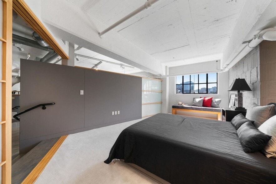 More Photos Of 1314 NW Irving St, Portland Apartments For Sale