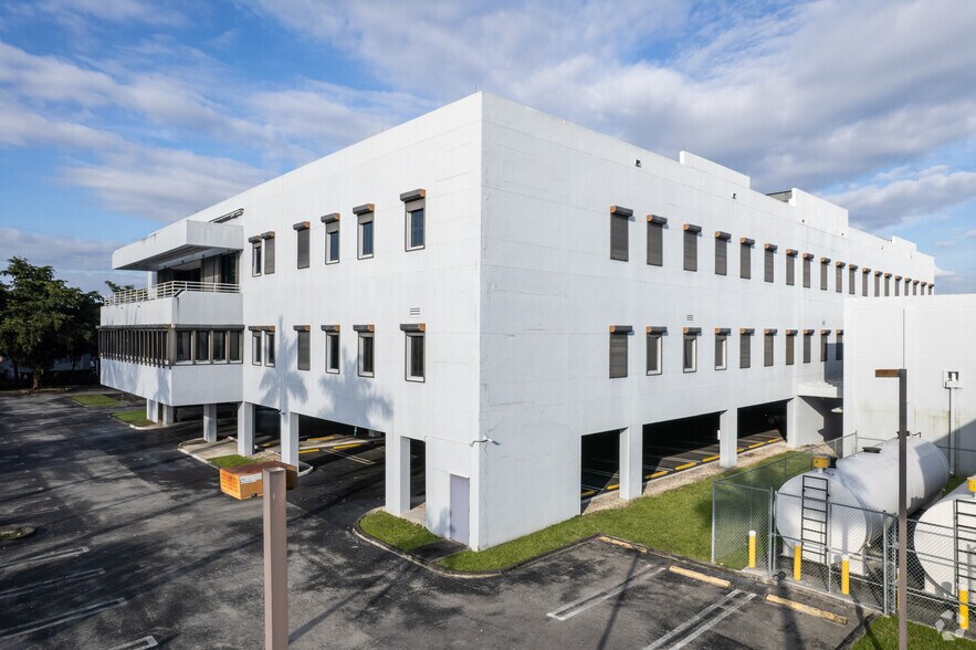 More Photos Of 2300 NW 89th Pl, Miami Industrial For Lease