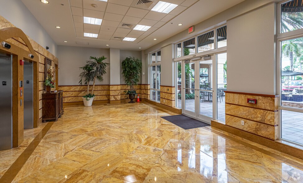 More Photos Of 1500 Gateway Blvd, Boynton Beach Office For Lease