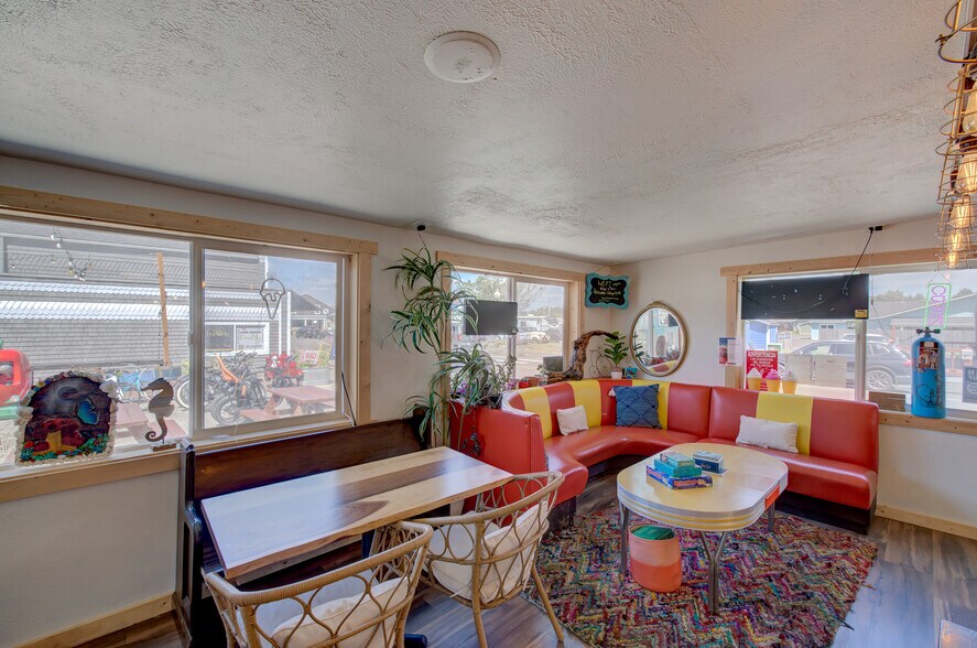 More Photos Of 601 Pacific Ave S, Long Beach Storefront Retail Residential For Sale