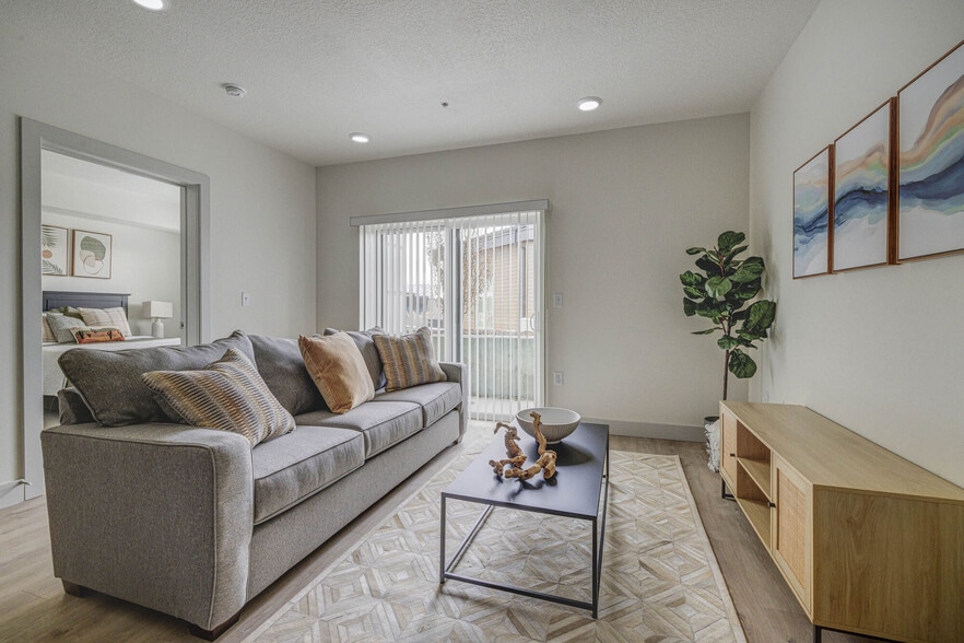 More Photos Of 447 W 4800 S, Murray Apartments For Lease