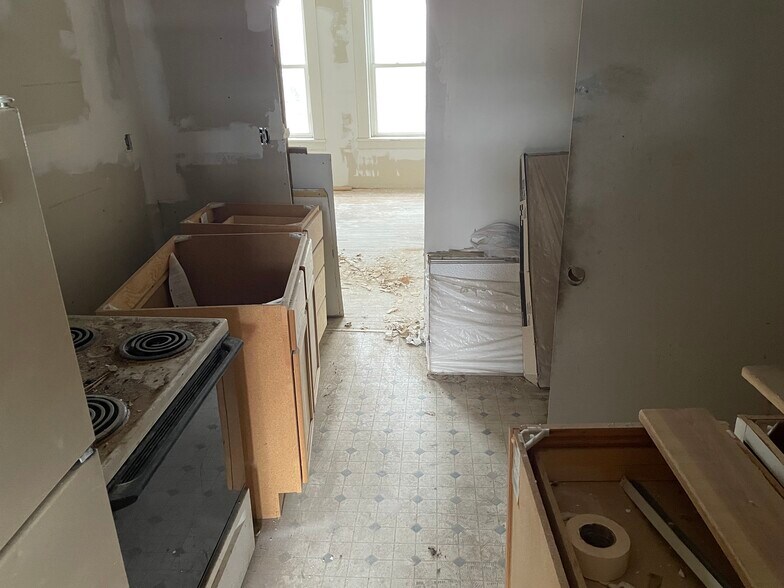 More Photos Of 525 E Morgan St, Boonville General Retail For Sale