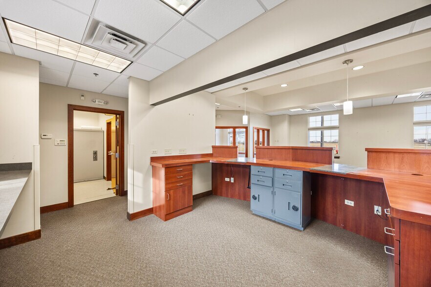 More Photos Of 430 E Mississippi Ave, Elwood Bank For Sale