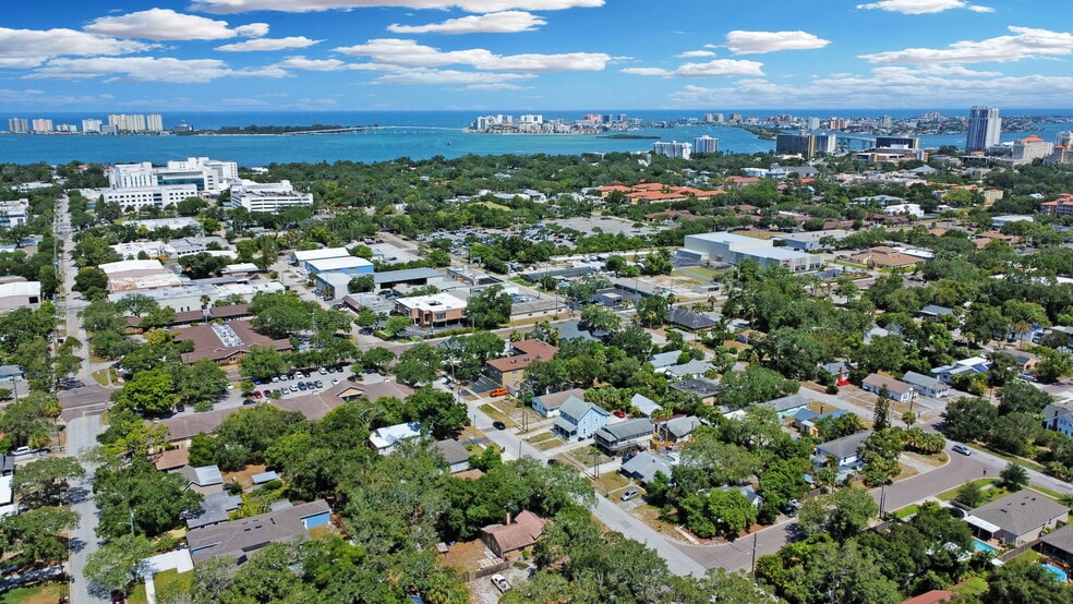 More Photos Of 822 Grand Central St, Clearwater Apartments For Sale