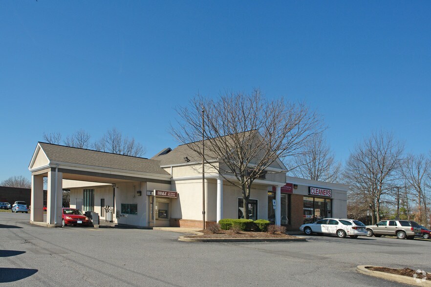 Primary Photo Of 3425 Leonardtown Rd, Waldorf Fast Food For Lease