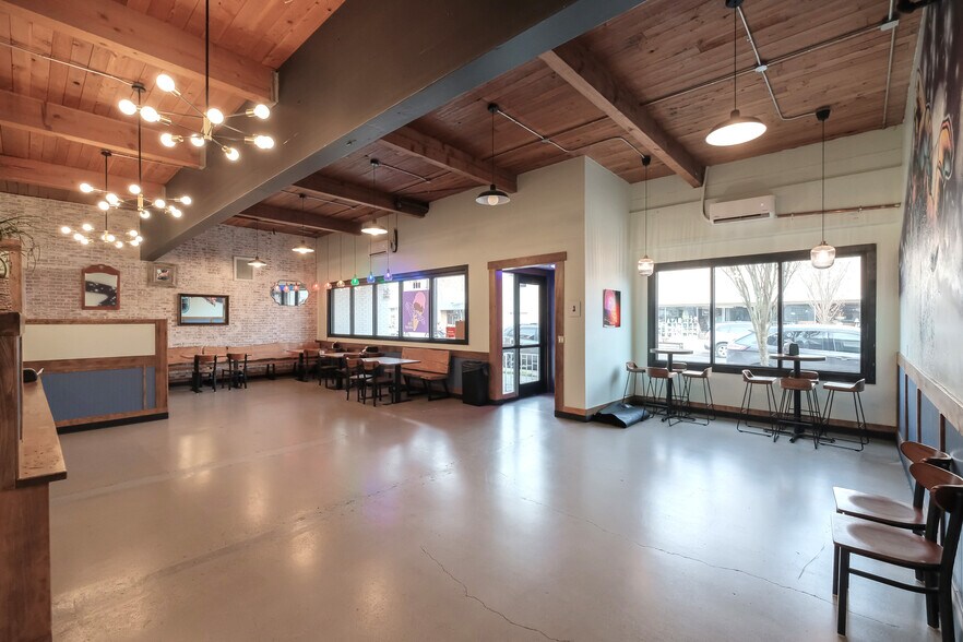 More Photos Of 220 2nd Ave SW, Albany Restaurant For Sale