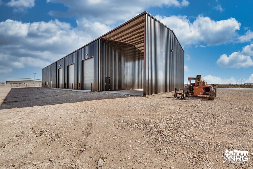 More Photos Of 5620 FM 1788 (Lot 5), Midland Warehouse For Lease