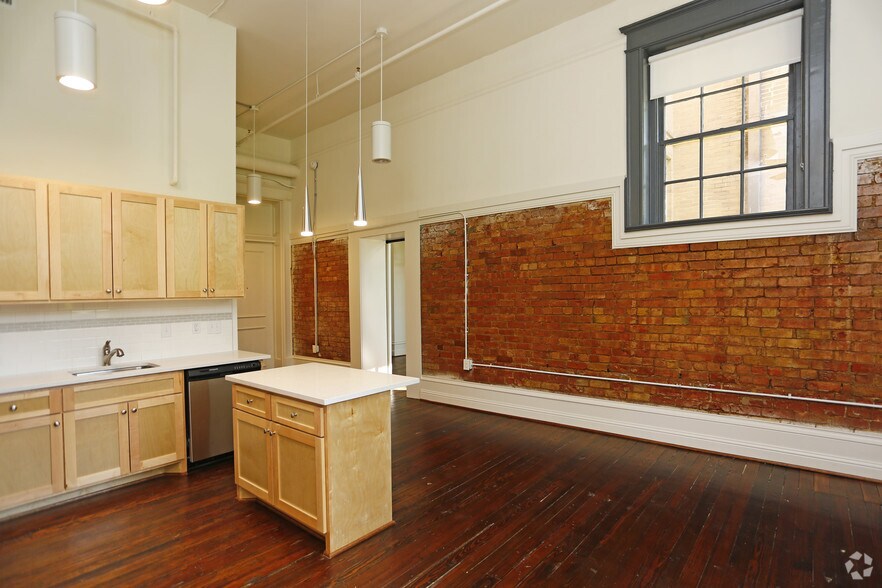 More Photos Of 401 N Carroll Ave, Dallas Apartments For Sale