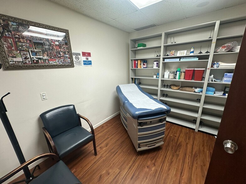 More Photos Of 98 James St, Edison Medical For Lease