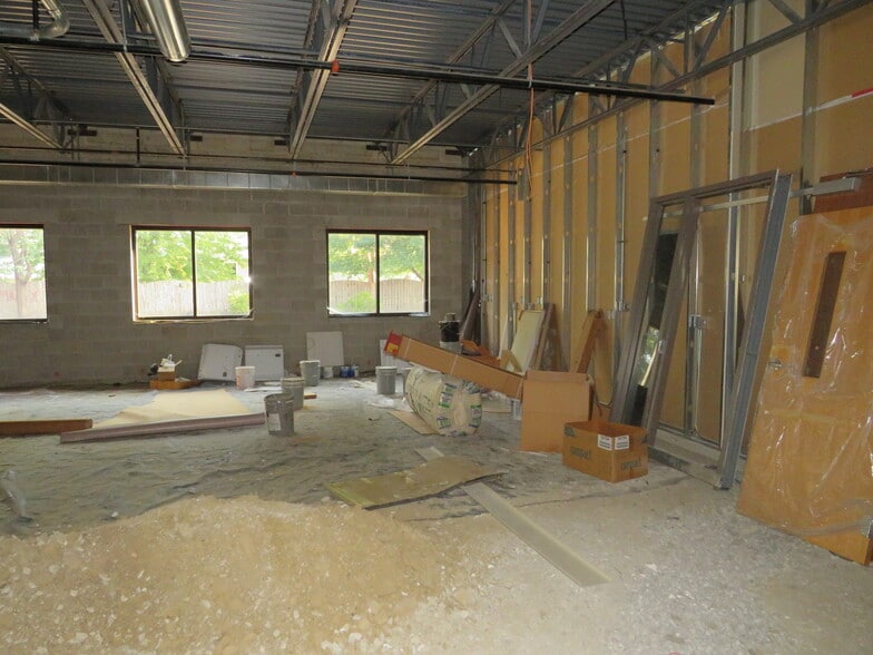 More Photos Of 7000 Caton Farm Rd, Plainfield Medical For Lease