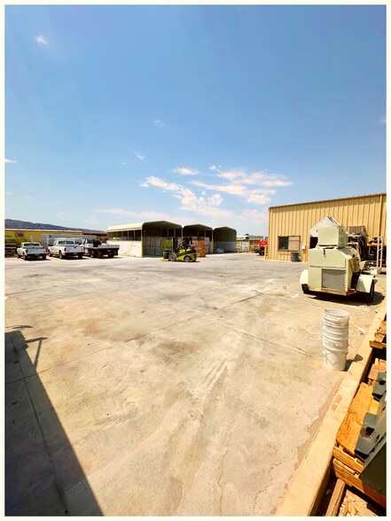 More Photos Of 229 W Foster Ave, Henderson Service For Sale