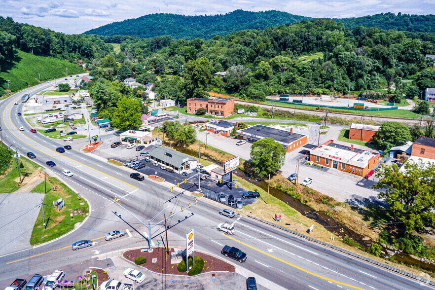 More Photos Of 40 Main St, Boones Mill Storefront Retail Residential For Sale