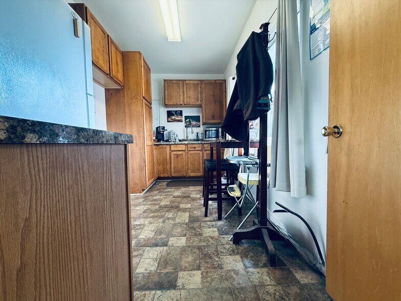 More Photos Of 29 Fourth St, Mc Gill Office For Sale