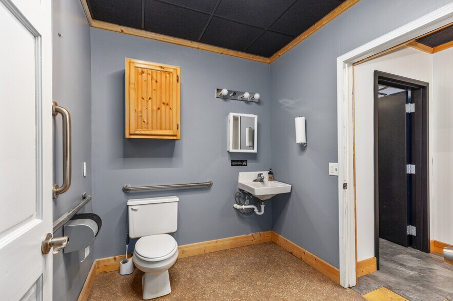 More Photos Of 122 W Superior St, Wayland Storefront For Sale