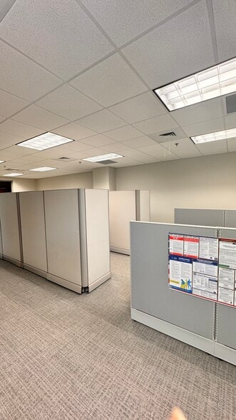 More Photos Of 125 W Romana St, Pensacola Office For Sale