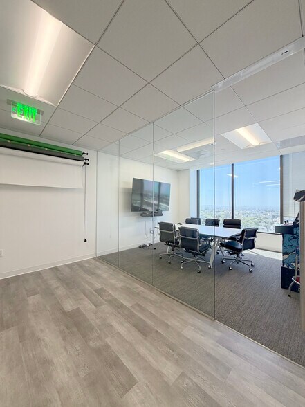 More Photos Of 10880 Wilshire Blvd, Los Angeles Loft Creative Space For Lease