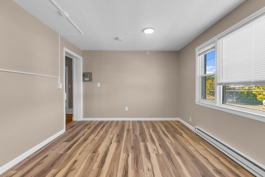 More Photos Of 1145-1147 New Britain Ave, West Hartford Apartments For Sale