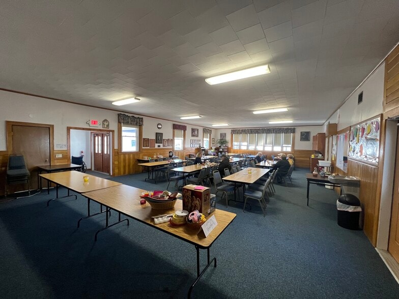 More Photos Of 321 W John St, Newberry Religious Facility For Sale