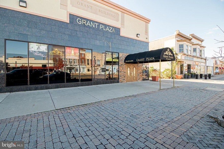 Primary Photo Of 619-623 E Landis Ave, Vineland Restaurant For Sale