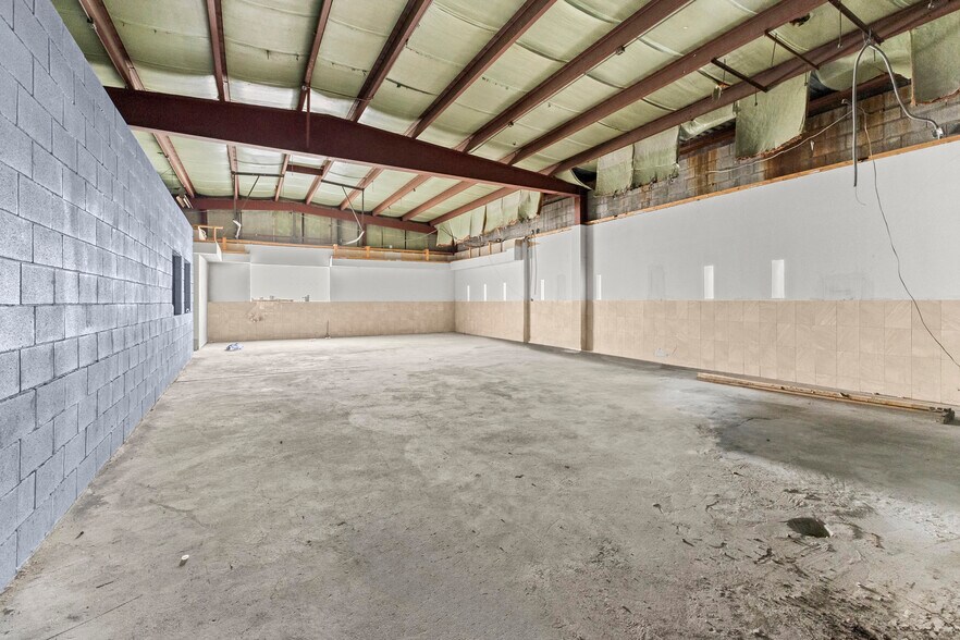 More Photos Of 15306 Rosa Parks Blvd, Detroit Warehouse For Sale