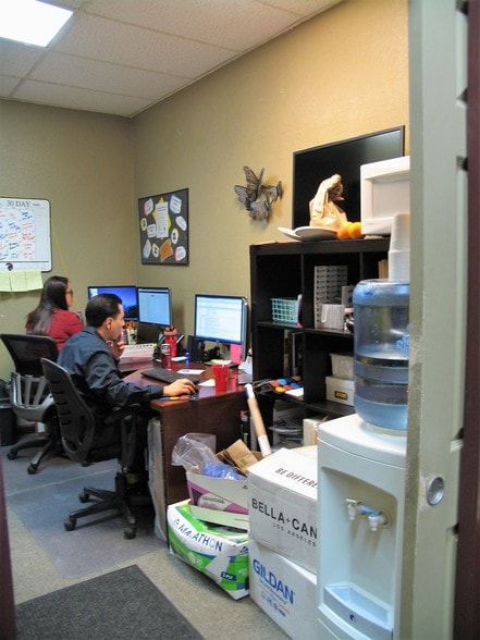 More Photos Of 1149-1163 N Tustin St, Orange General Retail For Lease