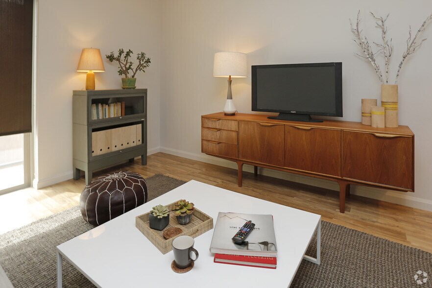 More Photos Of 2240-2250 NW Lovejoy St, Portland Apartments For Lease