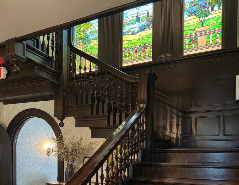 More Photos Of 715 Buchtel Ave, Akron Office For Sale