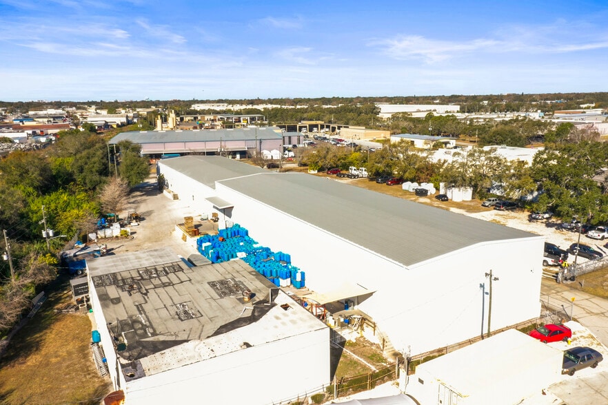 More Photos Of 1555 Sunshine Dr, Clearwater Warehouse For Sale