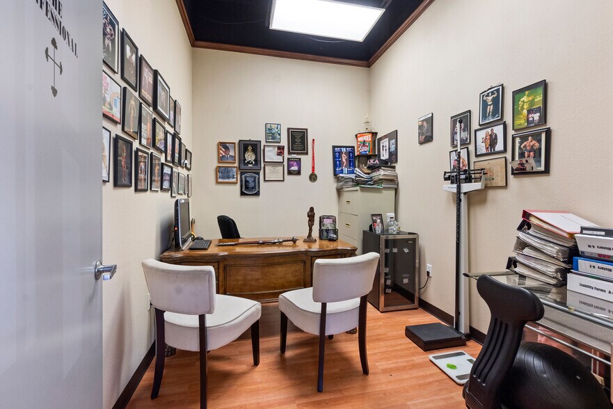 More Photos Of 118 Shenandoah Dr, The Woodlands Unknown For Lease