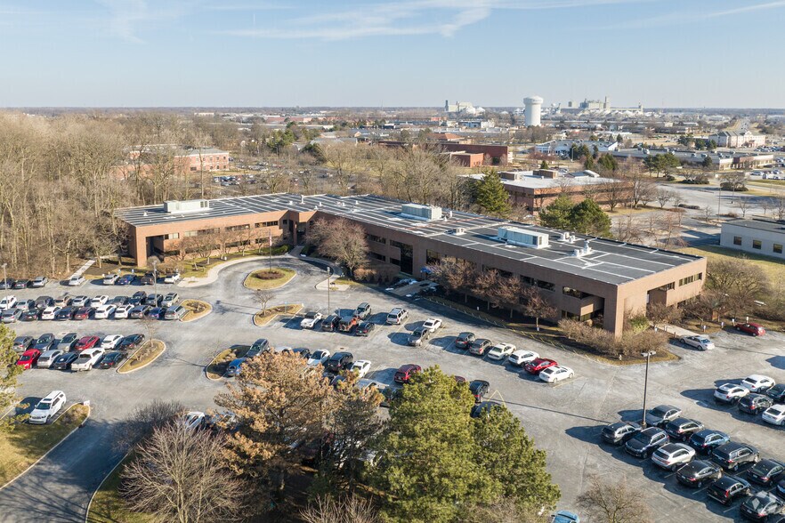More Photos Of 1684 Woodlands Dr, Maumee Office For Sale