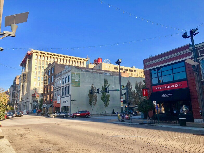 More Photos Of 1409 Washington Ave, Saint Louis Office For Sale