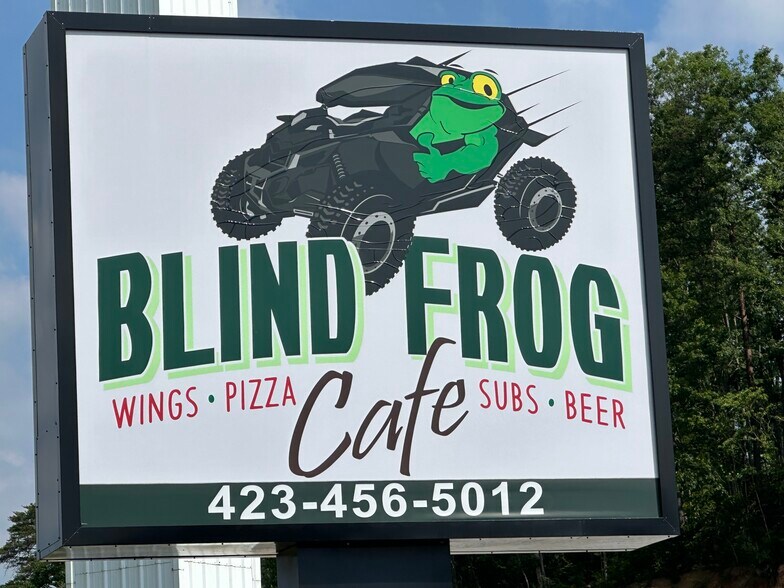 More Photos Of 277 Luther Seiber Blvd, Pioneer Restaurant For Sale