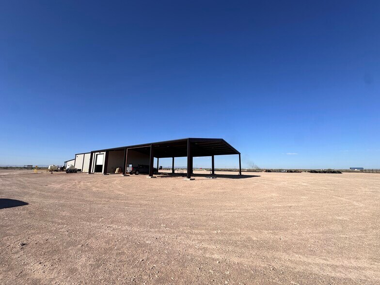 More Photos Of 482 County Road 132, Pecos Manufacturing For Lease