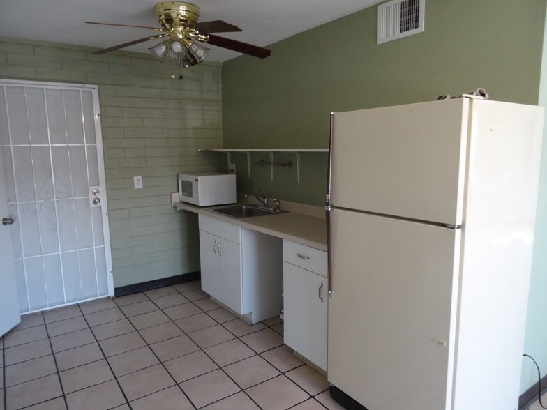 More Photos Of 9606 N Cave Creek Rd, Phoenix Auto Salvage Facility For Sale