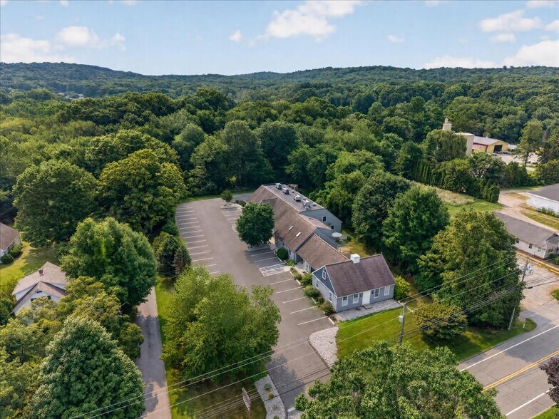 More Photos Of 147 Westbrook Rd, Essex Office For Sale