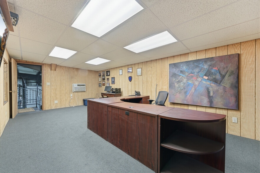 More Photos Of 1603 Grafton Rd, Morgantown Industrial For Lease